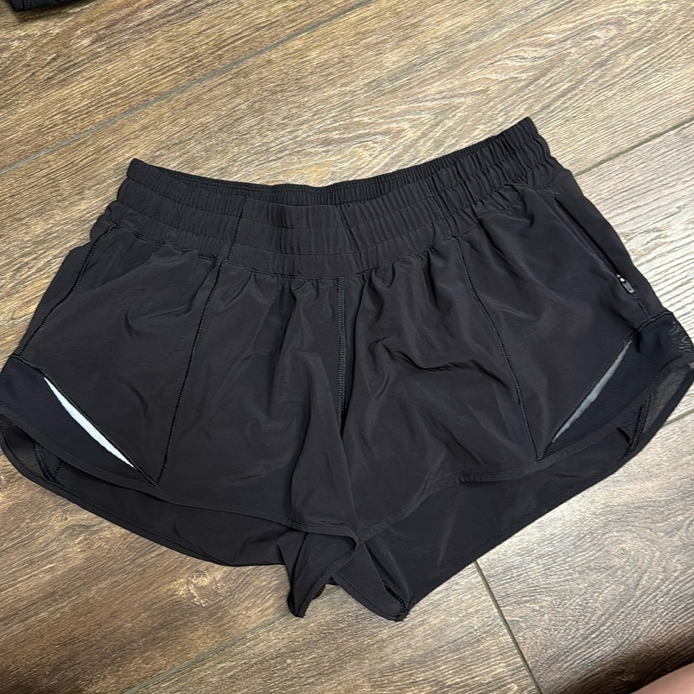 Lululemon Hotty Hot Short 2.5”